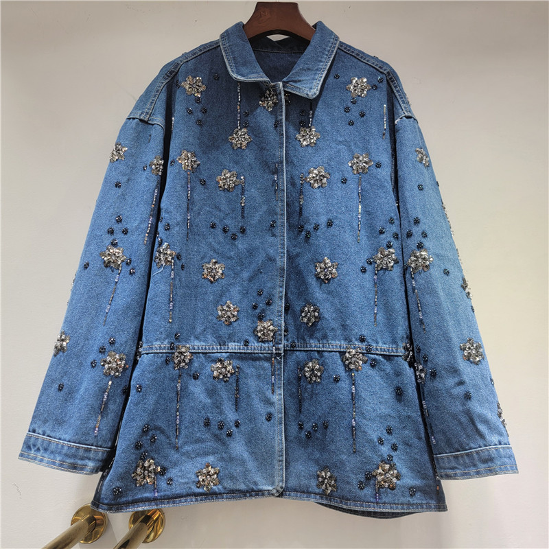 Winter Clothing Trends 2026 - SuperAen – veste en jean brodée
