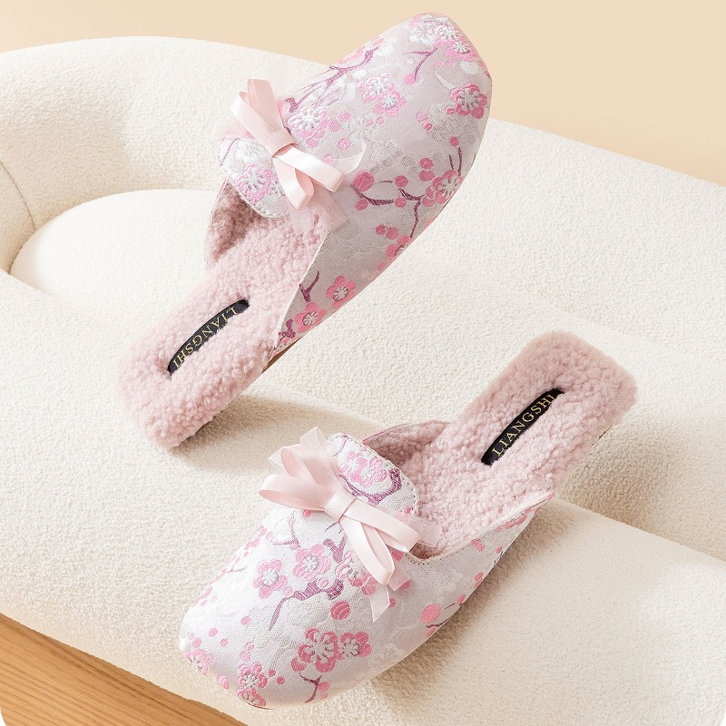 Élégant Satin brodé fleur mais - Winter Cloth avis et prix
